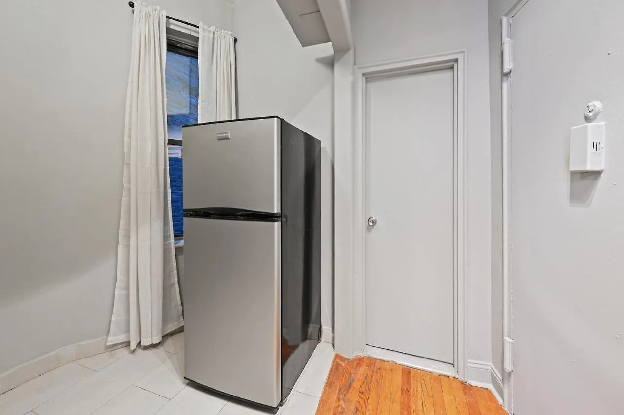 Apartment 385: Upper East Side New York 0*,